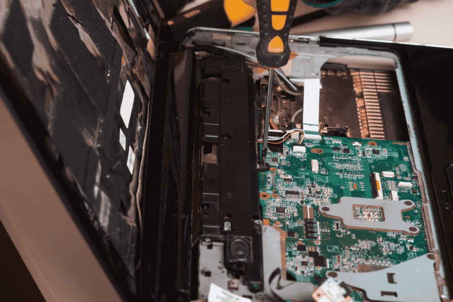 Image of technician repairing a laptop at FixMyMac Malaysia